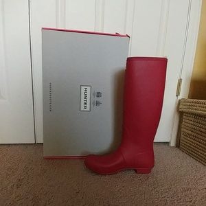 Brand new, Never Worn Red Hunter Tall Boots 10